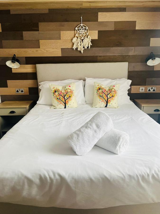 Lucky Lodge With Hot Tub Йорк Екстер'єр фото